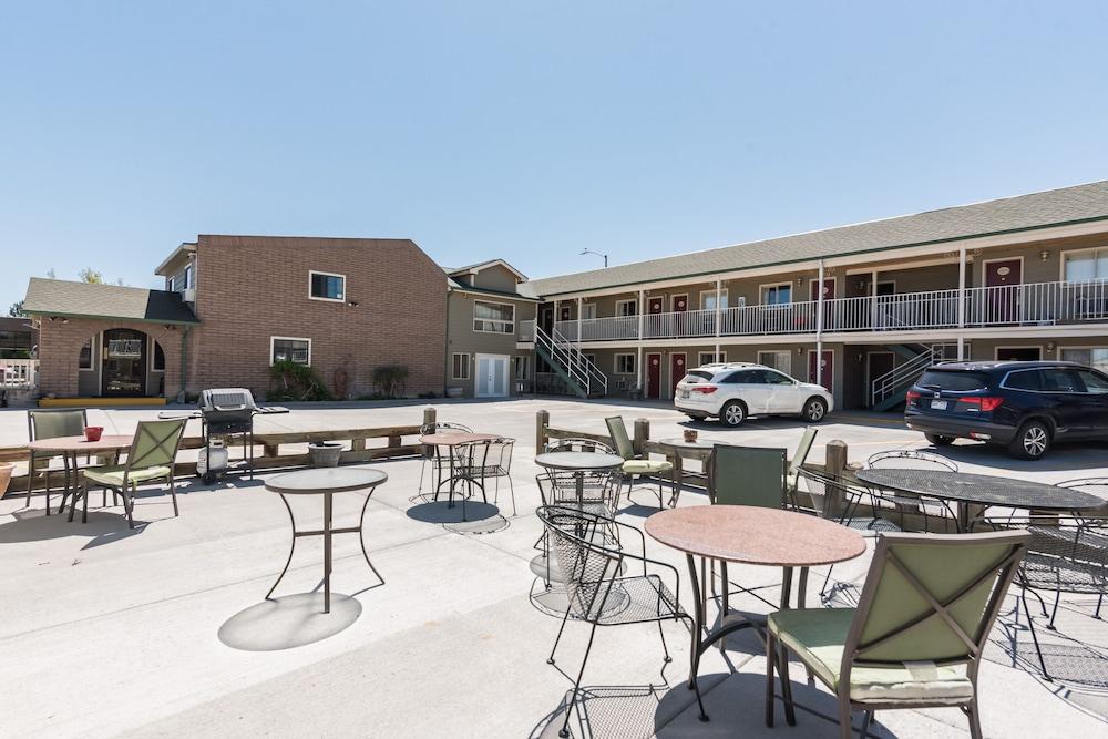 1St Interstate Inn Montrose megye Kültér fotó